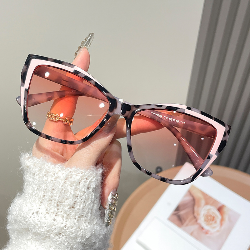 Sunglasses Cat Eye - 女性用カラーブロックキャットアイメガネフレーム、トレンディでどんなファッションにも合う個性的なサングラス