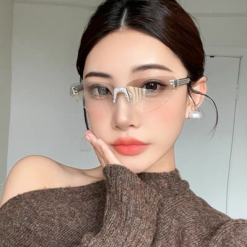 Sunglasses Cat Eye - 女性のセクシーなキャットアイリムレスラインストーンサングラス高級ブランドデザイナーレトロパンクメタル UV400 ドライビンググラス