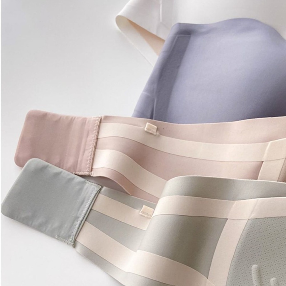 ソリッドカラーのストラップレスラップブラジャー目に見えないノ - Bralette Triangle Set のレビューと価格
