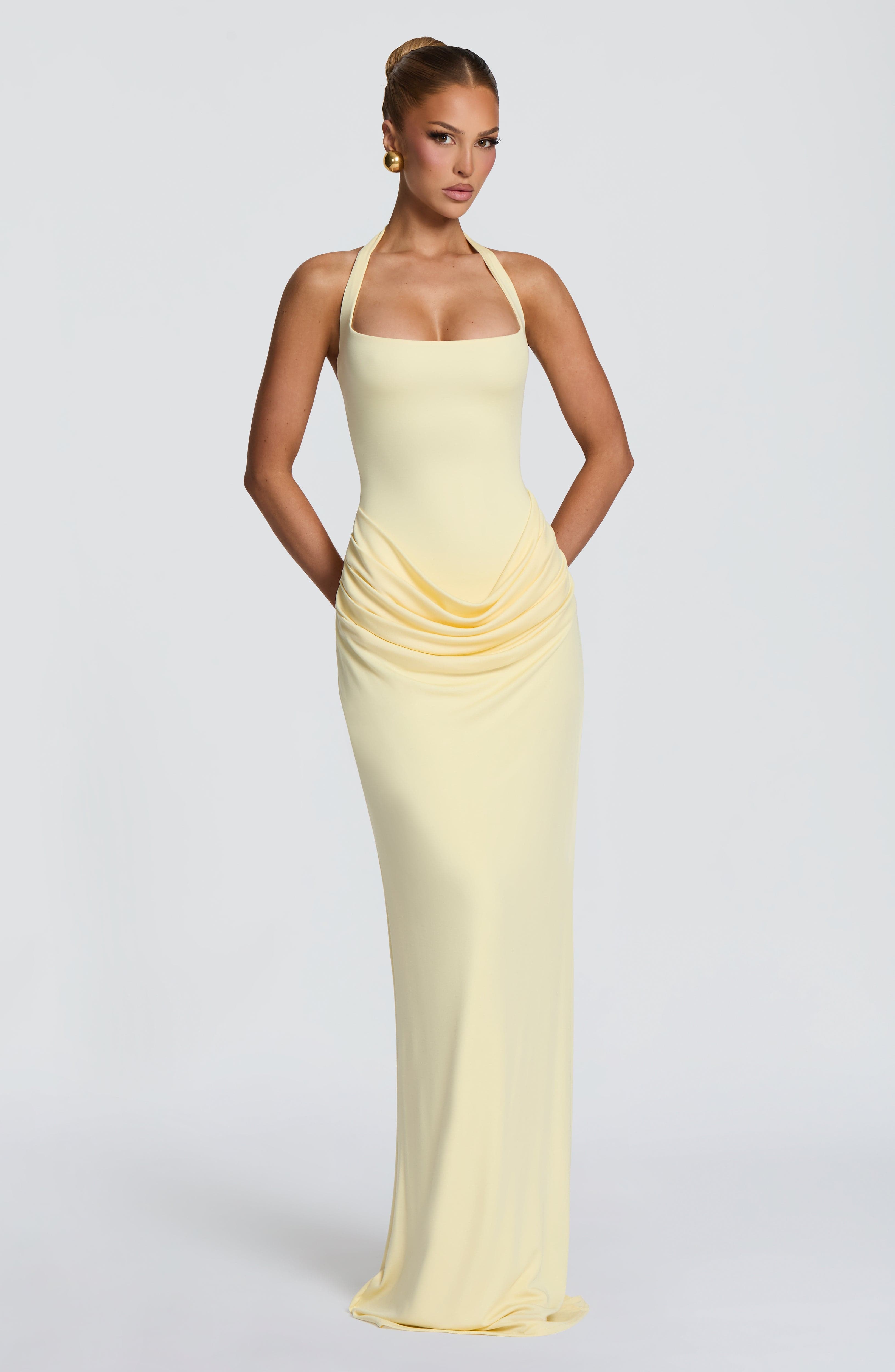 ホルターネックスクエアネックマキシドレス、ウエストドレープ、 - Maxi Dress Halter のレビューと価格